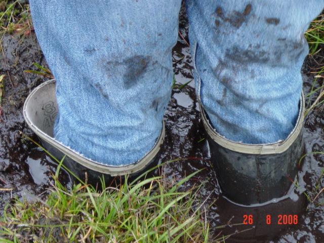 who wears EU42 boots ? 10382-who-wears-eu42-boots--.jpg