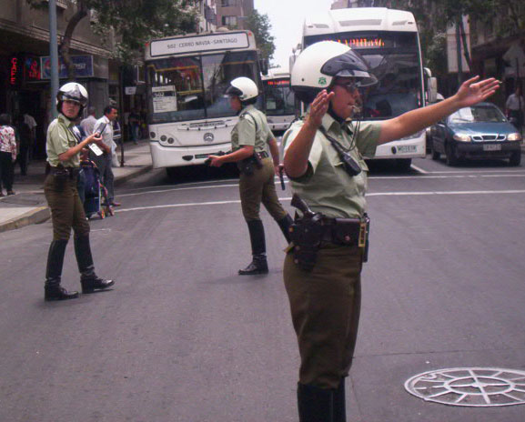 Re: policewomen chile 11110-re--policewomen-chile.jpg