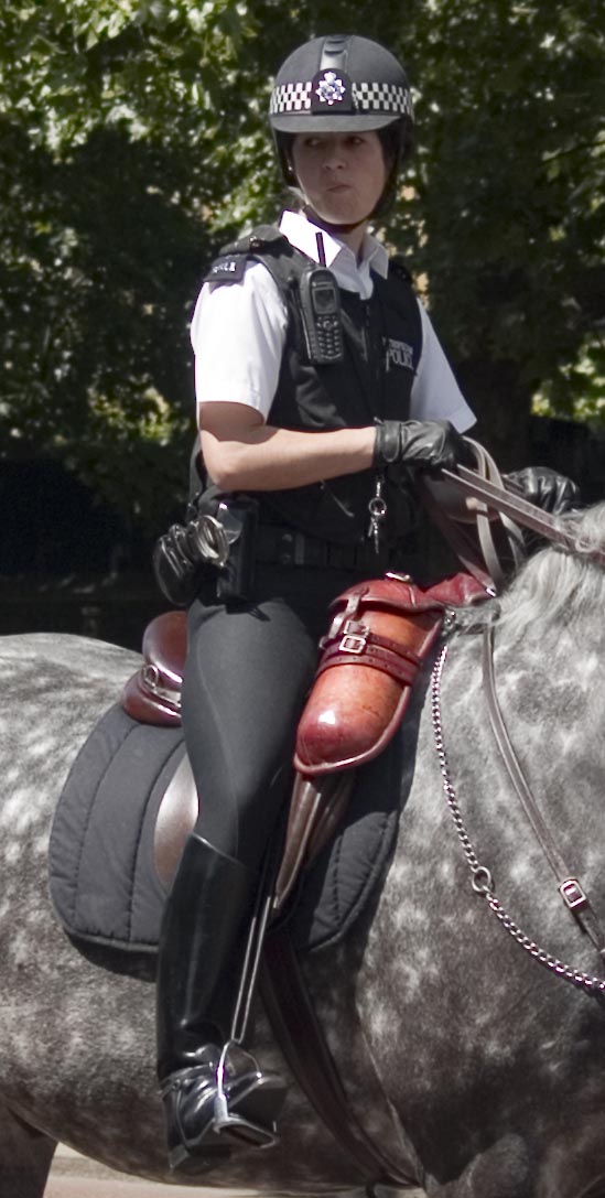 policewomen uk 11135-policewomen-uk.jpg