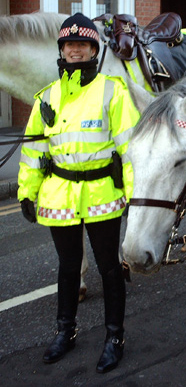 policewomen uk 11137-policewomen-uk.jpg