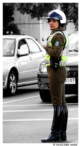 Re: policewomen chile 11231-re--policewomen-chile.jpg