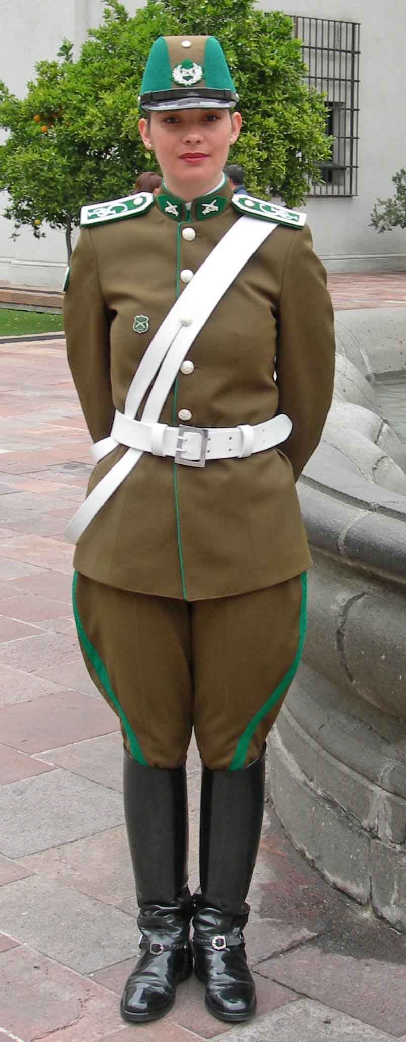 Re: policewomen chile 11261-re--policewomen-chile.jpg