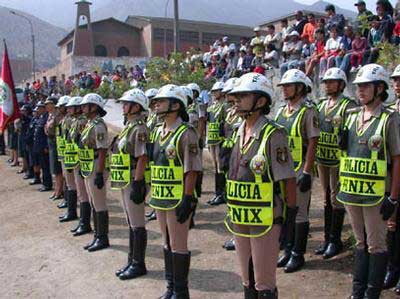 Re: traffic police women peru 11571-re--traffic-police-women-peru.jpg