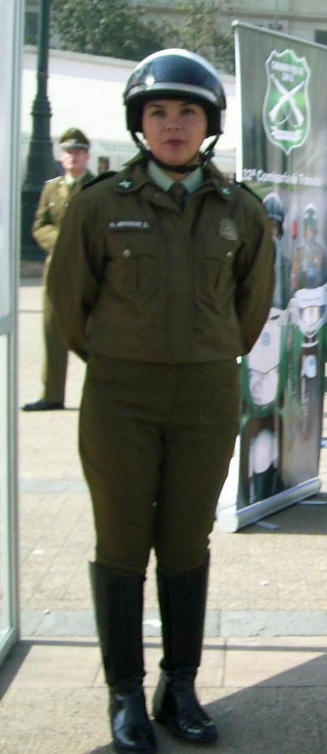 Re: policewomen chile 11744-re--policewomen-chile.jpg