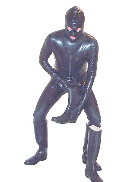 Re: equestrian with a rubber fetish 12391-re--equestrian-with-a-rubber-fetish.jpg