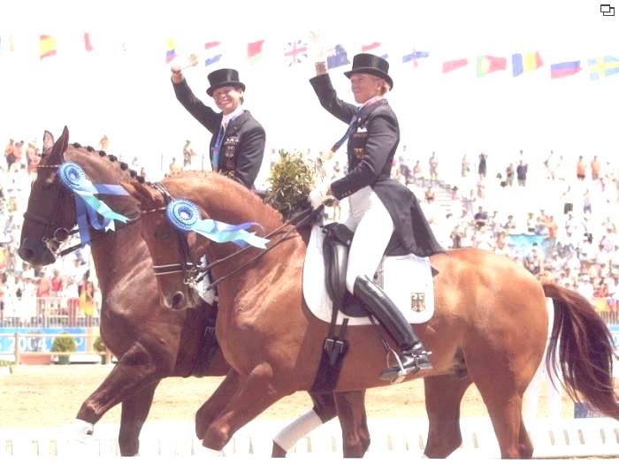 dressage riders 12425-dressage-riders.jpg