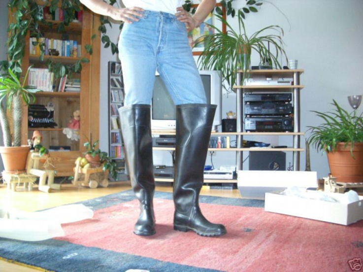 whats wrong with these boots ? 12458-whats-wrong-with-these-boots--.jpg