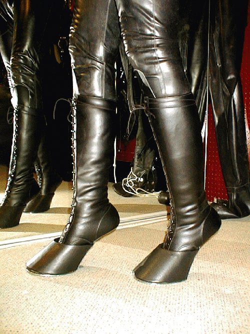 whoes boots are these, LOL 12711-whoes-boots-are-these--lol.jpg