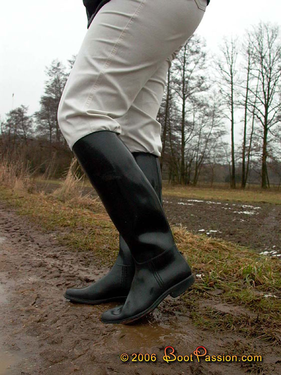 Re: Muddy Riding Boots 136-re--muddy-riding-boots.jpg