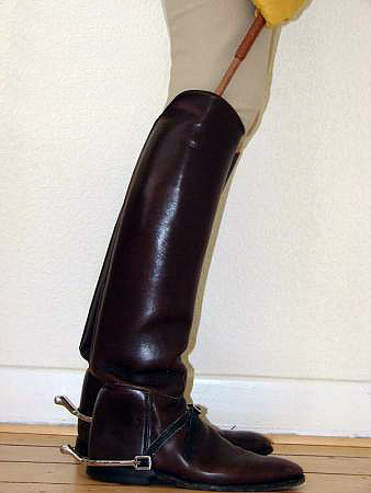 Re: Men in boots 1422-re--men-in-boots.jpg