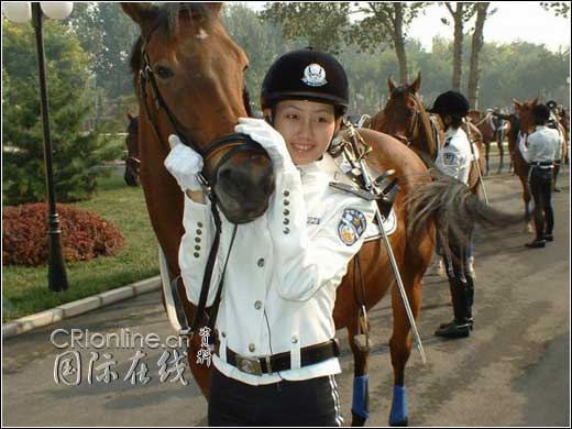 dalian mounted cops 1443-dalian-mounted-cops.jpg