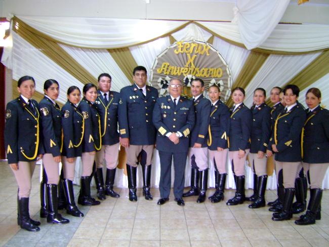 Re: more peru policewomen 14508-re--more-peru-policewomen.jpg