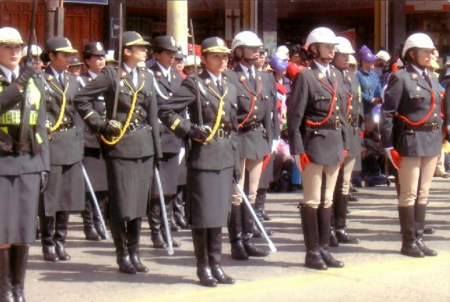 Re: more peru policewomen 14510-re--more-peru-policewomen.jpg