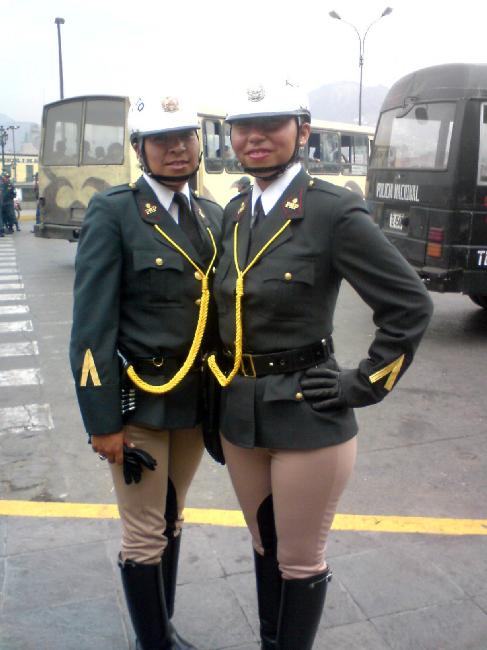 Re: more peru policewomen 14511-re--more-peru-policewomen.jpg