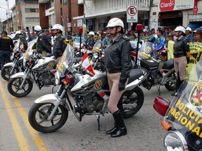 Re: more peru policewomen 14516-re--more-peru-policewomen.jpg