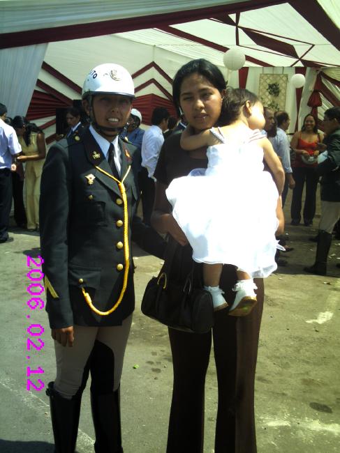 Re: more peru policewomen 14520-re--more-peru-policewomen.jpg