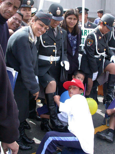 Re: more peru policewomen 14545-re--more-peru-policewomen.jpg