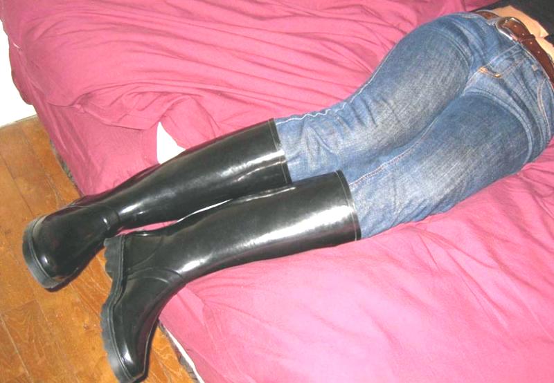 I'd like to pull her boots off 14565-i-d-like-to-pull-her-boots-off.jpg