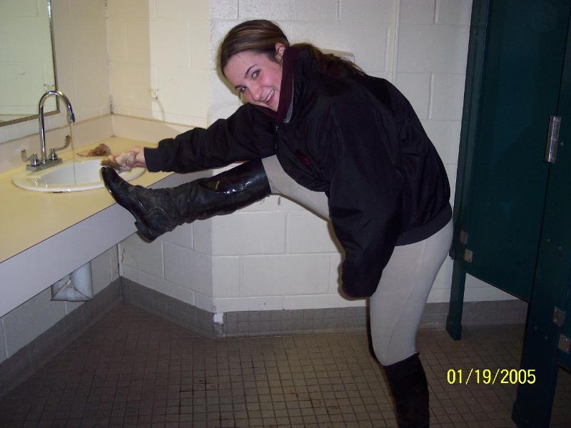 Re: cleans her boots 1459-re--cleans-her-boots.jpg