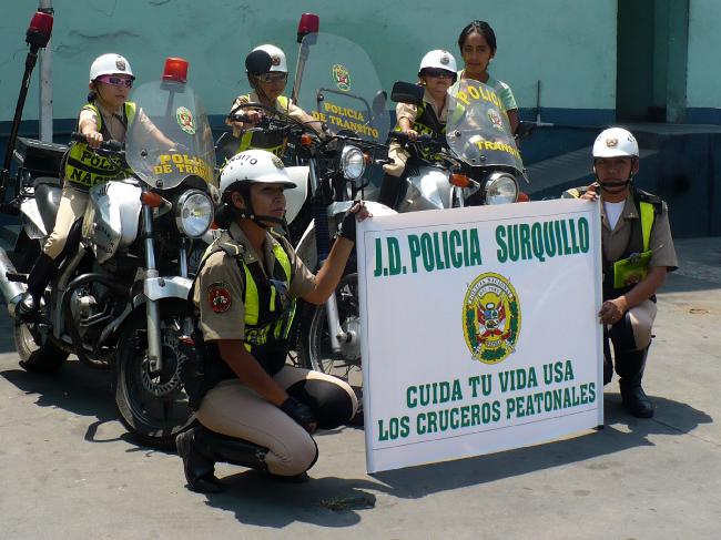 Re: more peru policewomen 14603-re--more-peru-policewomen.jpg