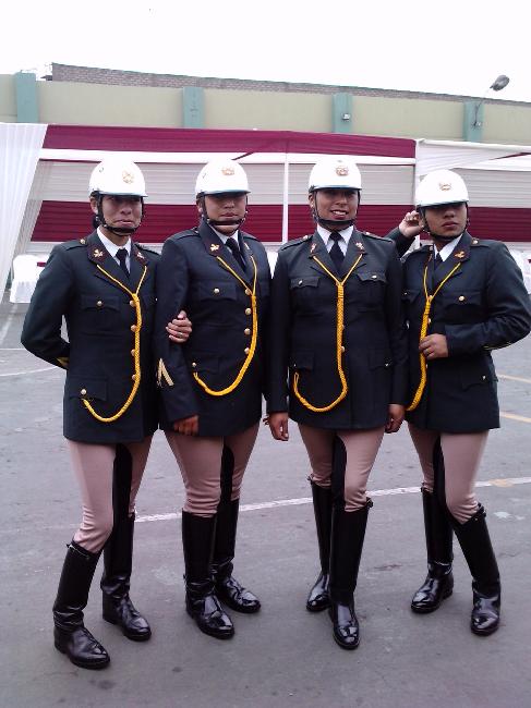 Re: more peru policewomen 14612-re--more-peru-policewomen.jpg