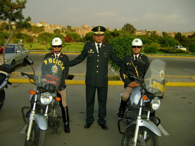 Re: more peru policewomen 14613-re--more-peru-policewomen.jpg