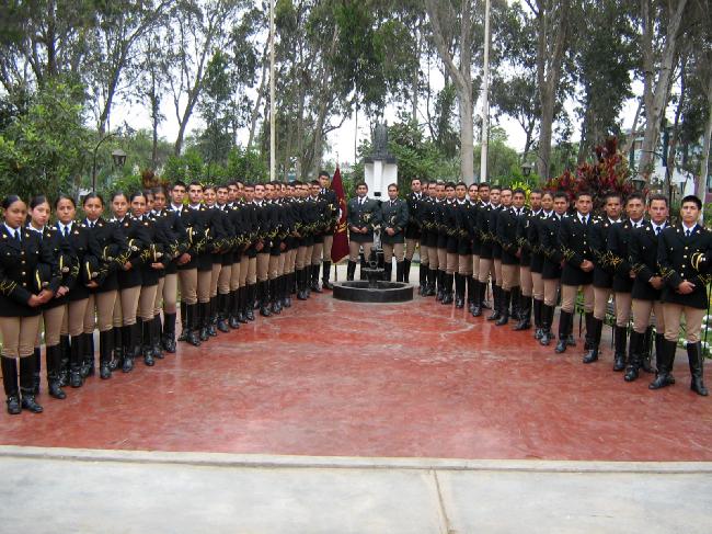 Re: more peru policewomen 14616-re--more-peru-policewomen.jpg