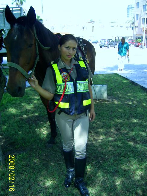 Re: more peru policewomen 14618-re--more-peru-policewomen.jpg