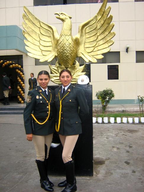 Re: more peru policewomen 14640-re--more-peru-policewomen.jpg