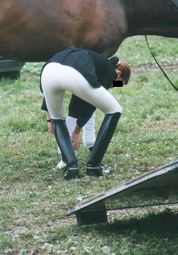 will she split the arse of her pants ? 14745-will-she-split-the-arse-of-her-pants--.jpg