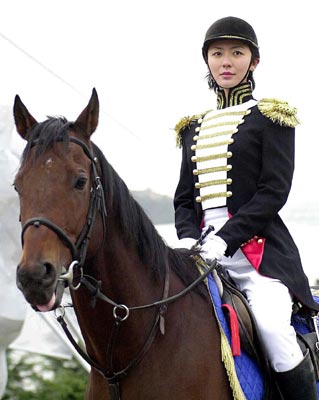 Re: dalian mounted cops 1484-re--dalian-mounted-cops.jpg