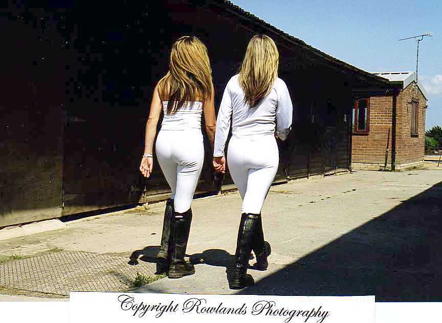 nice bums, eh wot ? 15059-nice-bums--eh-wot--.jpg