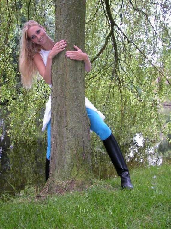 tree hugger 1511-tree-hugger.jpg