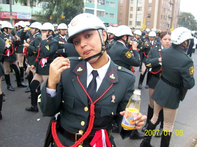 Re: more peru policewomen 15800-re--more-peru-policewomen.jpg