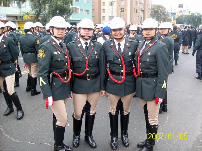 Re: more peru policewomen 15802-re--more-peru-policewomen.jpg