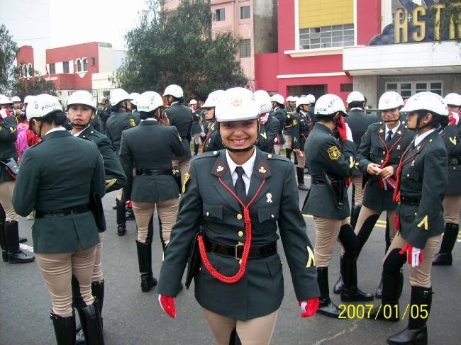 Re: more peru policewomen 15804-re--more-peru-policewomen.jpg