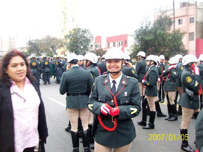 Re: more peru policewomen 15805-re--more-peru-policewomen.jpg