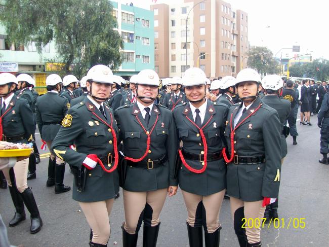 Re: more peru policewomen 15806-re--more-peru-policewomen.jpg