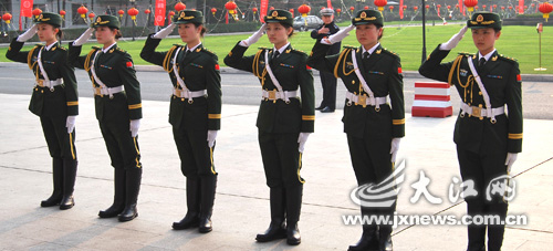 Re: Chinese policewomen 15855-re--chinese-policewomen.jpg