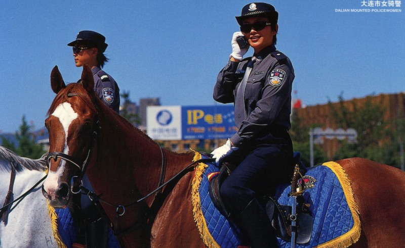 Re: dalian mounted cops 1595-re--dalian-mounted-cops.jpg