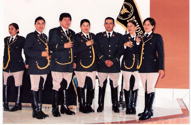 Re: more peru policewomen 16084-re--more-peru-policewomen.jpg