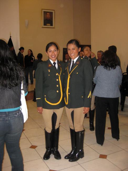 Re: more peru policewomen 16087-re--more-peru-policewomen.jpg