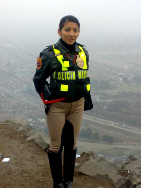 Re: more peru policewomen 16090-re--more-peru-policewomen.jpg