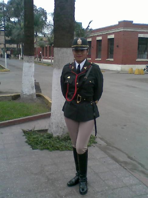 Re: more peru policewomen 16581-re--more-peru-policewomen.jpg