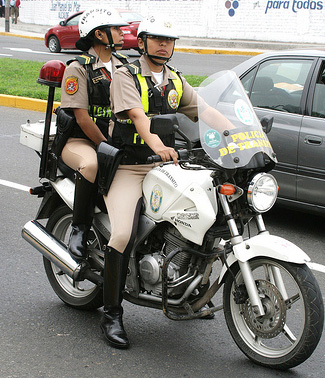 Re: more peru policewomen 16663-re--more-peru-policewomen.jpg