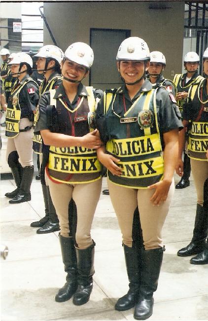 Re: more peru policewomen 16674-re--more-peru-policewomen.jpg