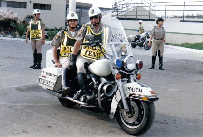 Re: more peru policewomen 16679-re--more-peru-policewomen.jpg