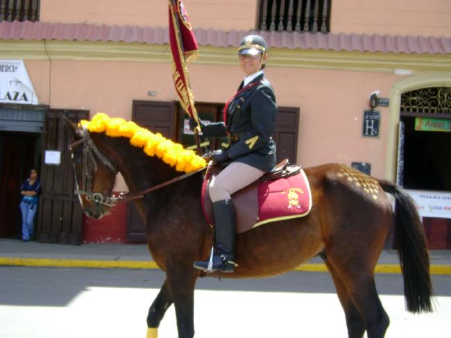 Re: more peru policewomen 16680-re--more-peru-policewomen.jpg