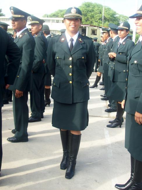 Re: more peru policewomen 16684-re--more-peru-policewomen.jpg