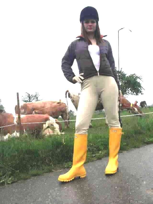 sandy in jods and wellies 16736-sandy-in-jods-and-wellies.jpg